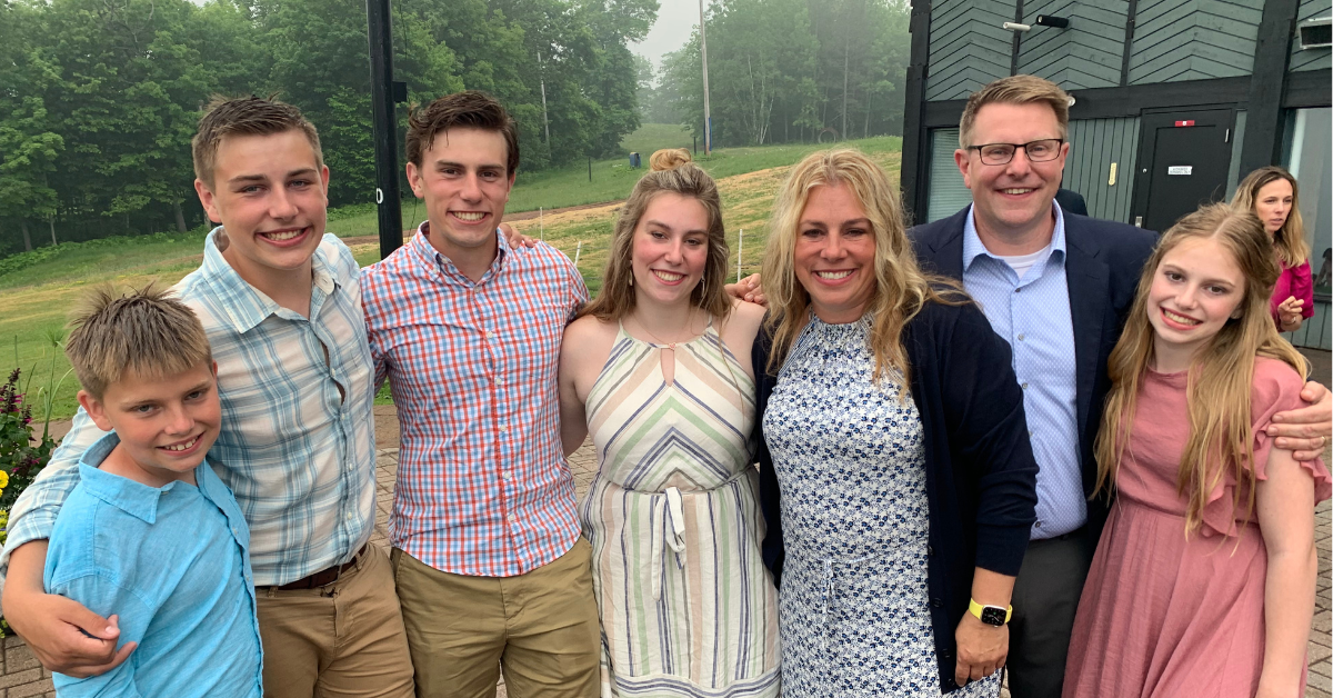 Shari Palmeri and her husband and their five children